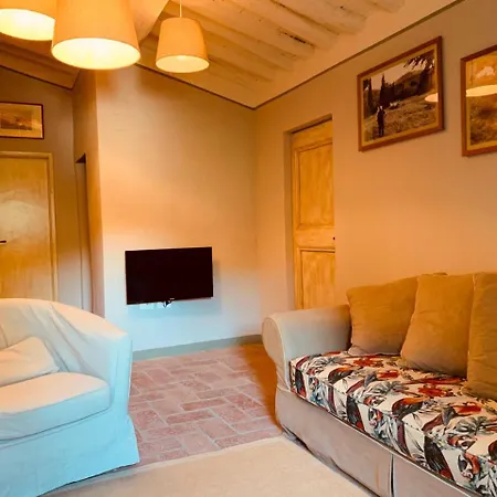 Podere Il Castellaccio Farm stay